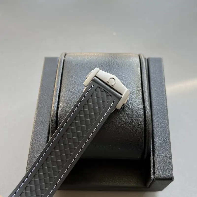 Omega watch 36-150m (7)